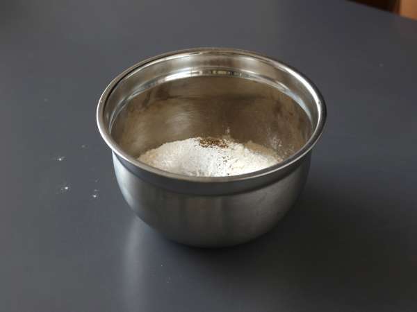 Pastırma, keçi peyniri ve cevizli kek - Hazırlık adım 3