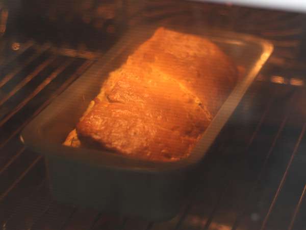 Somon füme, limonlu ve frenk soğanlı kek - Hazırlık adım 6