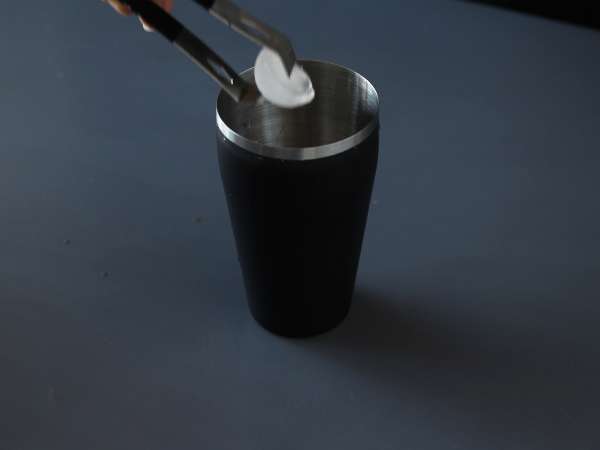 Espresso Martini, kahve severler için mükemmel bir kokteyl - Hazırlık adım 3