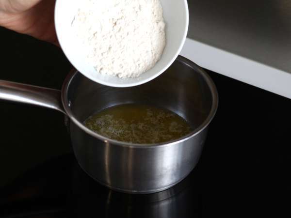 Ekstra eriyen ricotta ve ıspanaklı lazanya - Hazırlık adım 2