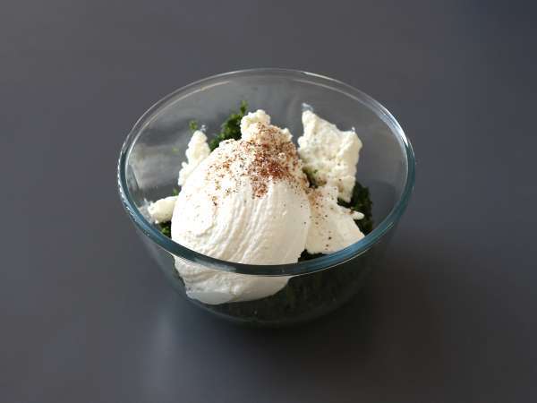 Ekstra eriyen ricotta ve ıspanaklı lazanya - Hazırlık adım 5