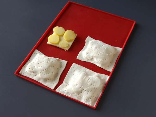 Küçük raclette aromalı tart tatin, ayrı porsiyonlarda - Hazırlık adım 4