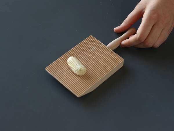 Tavada Gnocchi alla Sorrentina: herkesin sevdiği hızlı ve soslu tarif! - Hazırlık adım 7