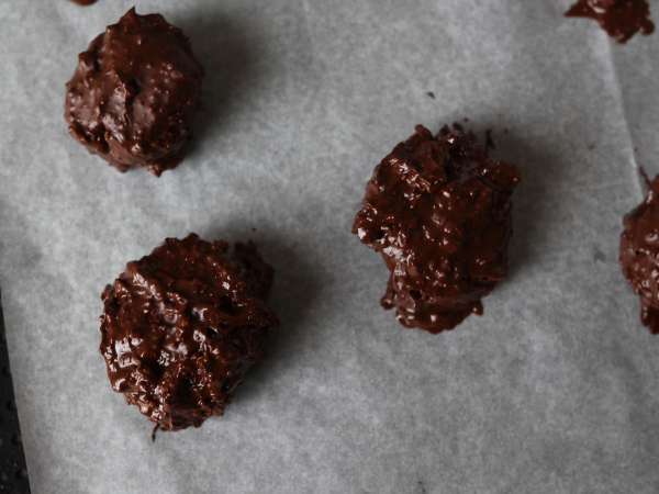 Ev yapımı Ferrero tarzı rochers - Hazırlık adım 11