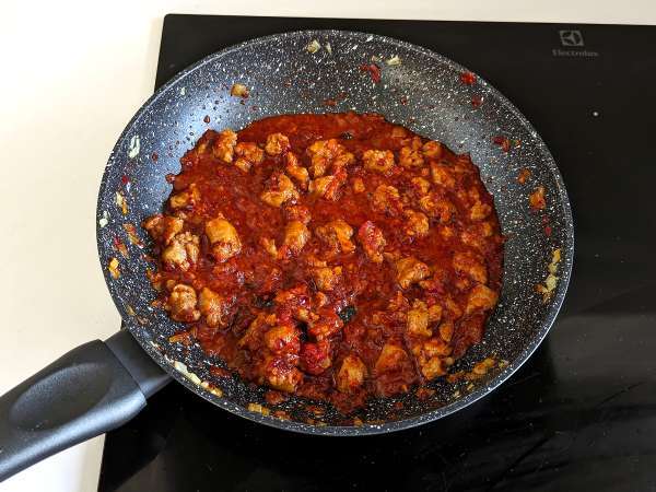 Risotto 'nduja ve sosis, yoğun lezzete sahip bir ilk yemek - Hazırlık adım 3