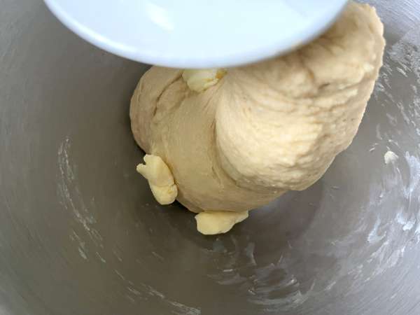 Fırında pişmiş çörekler, sağlıklı ama lezzetli versiyon - Hazırlık adım 4