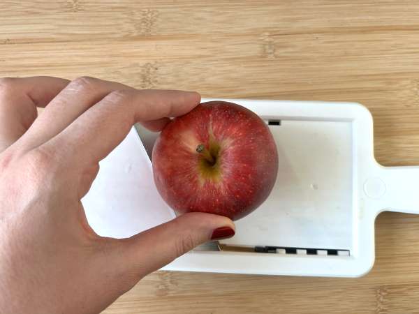 Air Fryer'da tarçınlı elma cipsi - Hazırlık adım 1