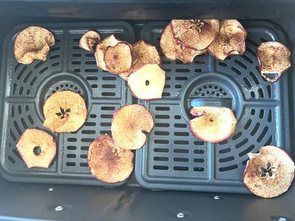 Air Fryer'da tarçınlı elma cipsi - Hazırlık adım 5
