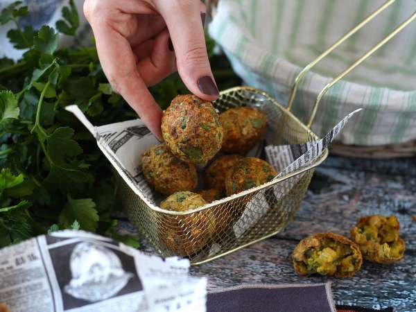 Kızartmadan çıtır çıtır sonuçlar için Hava Fritözünde Falafeller! - Hazırlık adım 6