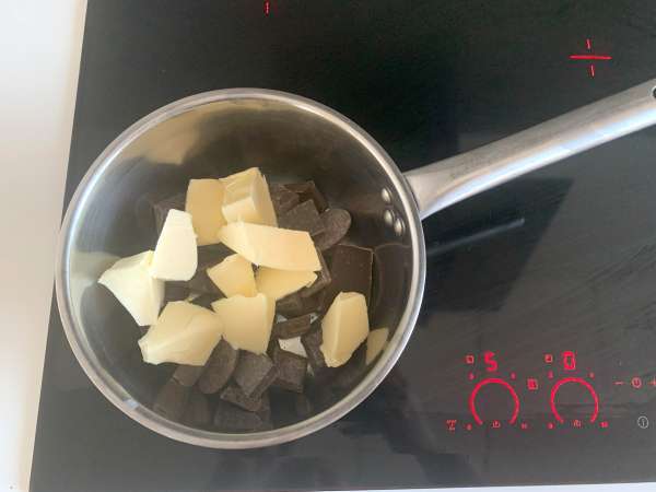 Ekstra akıcı Air Fryer çikolatalı fondanlar! - Hazırlık adım 4