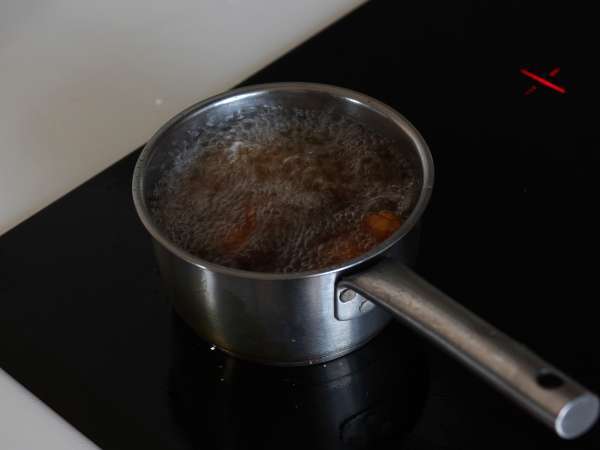 Baharatlı gochujang soslu Kore usulü kızarmış tavuk - Dakgangjeong - Hazırlık adım 9