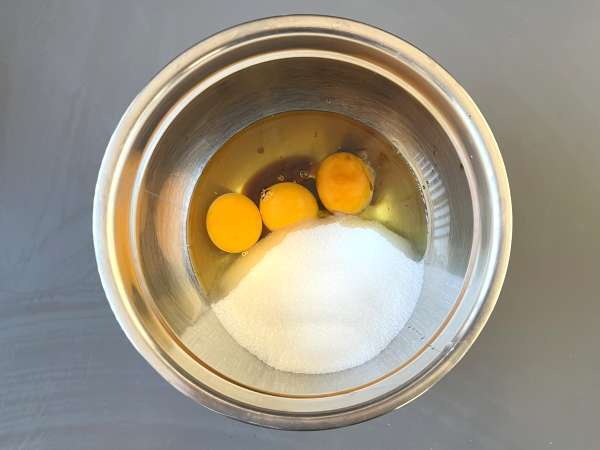 Sade kek, çok basit ve çok güzel - Hazırlık adım 1