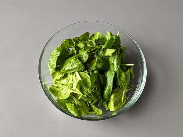 Taze ıspanak nasıl pişirilir - Hazırlık adım 1