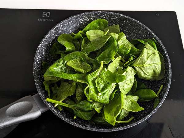 Taze ıspanak nasıl pişirilir - Hazırlık adım 3