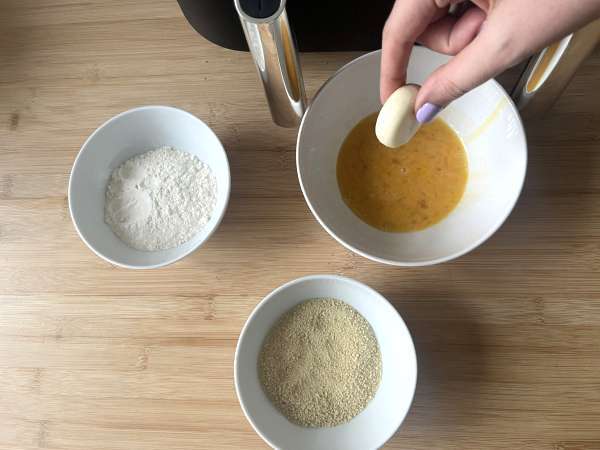 Havalı fritözde ekmekli babybels - Hazırlık adım 1