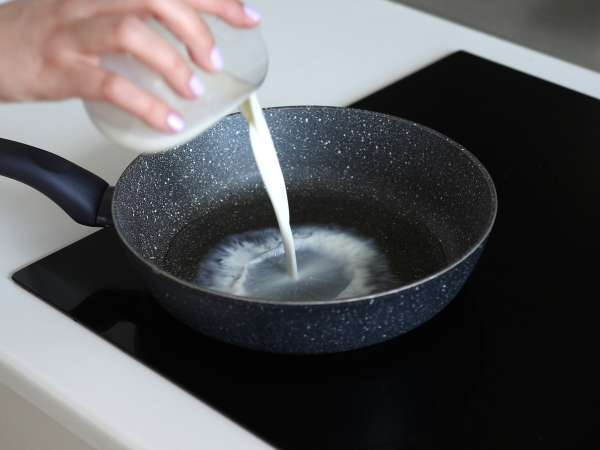 Buldak erişte carbonara lezzeti nasıl pişirilir? En iyi tarif! - Hazırlık adım 2