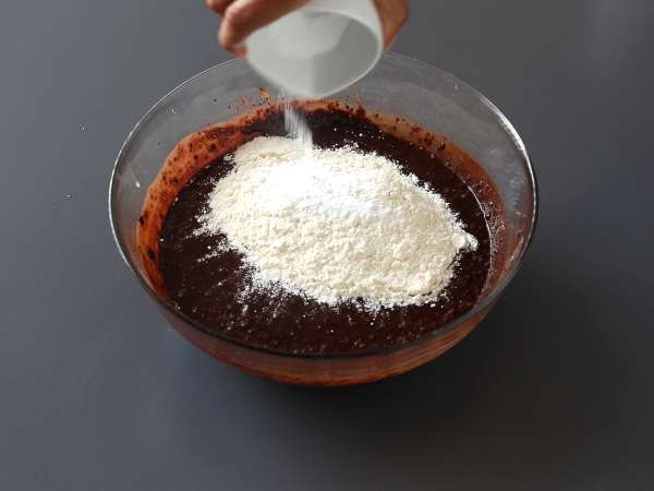 Brigadeiro kreması ile kabarık Nega Maluca keki - Hazırlık adım 3