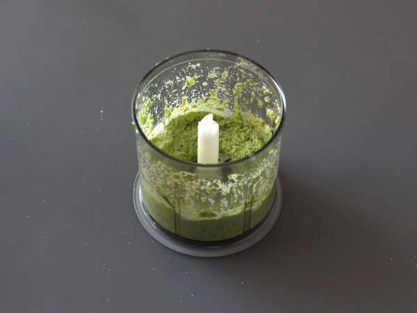 Bear'ın sarımsaklı pestosu, hoş kokulu ve süper lezzetli! - Hazırlık adım 3