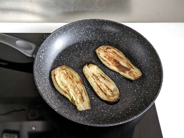 Fritözde patlıcan ruloları - Hazırlık adım 2