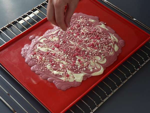 Kişiye özel çikolata, Anneler Günü için son dakika hediye fikri! - Hazırlık adım 4