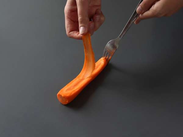 Yer fıstığı soslu sebzeli tagliatelle salatası - Hazırlık adım 3