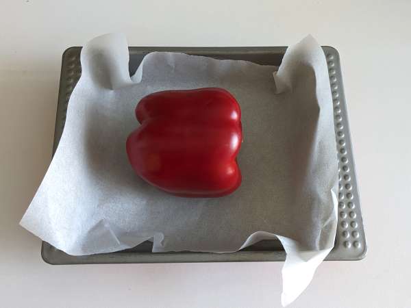 Fırınlanmış biberlerin kabuğu nasıl soyulur - Hazırlık adım 1