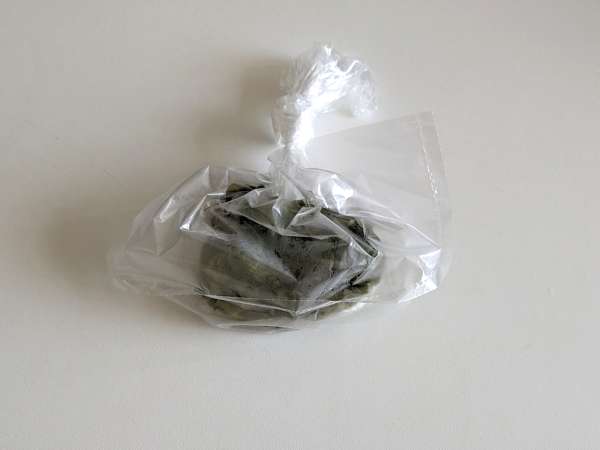 Mikrodalgada biberlerin kabukları nasıl soyulur - Hazırlık adım 3