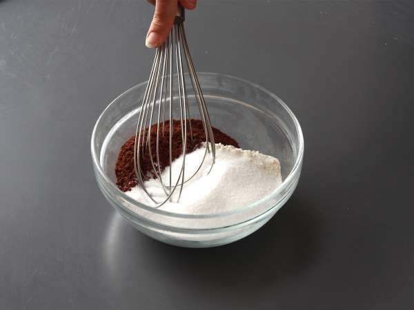 En iyi çikolatalı kekler: kocaman ve nemli - Hazırlık adım 1