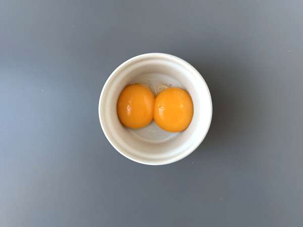 Air Fryer sürülmüş şekerlenmiş yumurta sarısı - Hazırlık adım 1