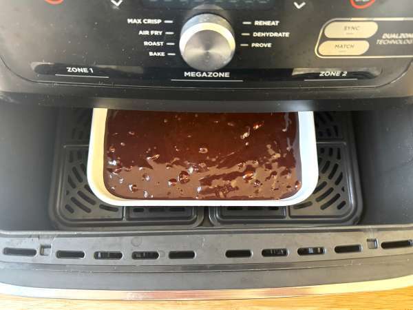 Hava fritözünde çikolatalı ve cevizli brownie - Hazırlık adım 7