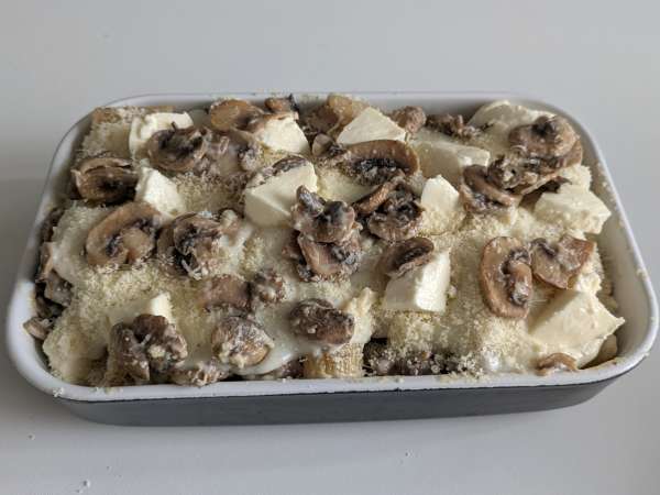 Pasta al forno ai funghi: Sonbahar için mükemmel kremalı ve lifli tarif - Hazırlık adım 9
