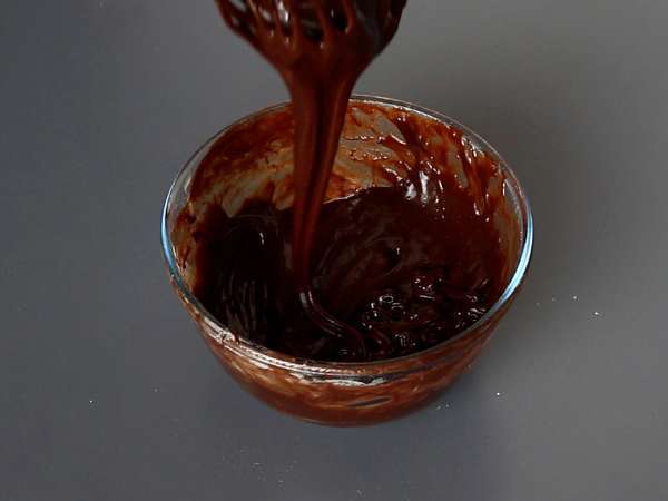 Brownie'nizi çikolatalı çam kozalağına dönüştürün! - Hazırlık adım 2