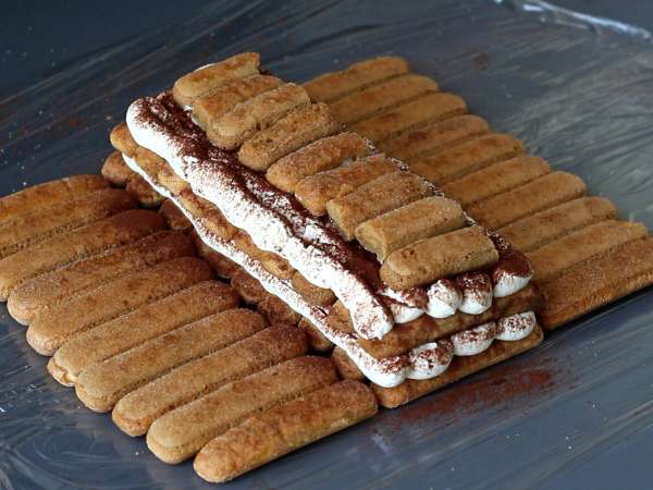 Kahve severler için kalıpsız Tiramisu şekilli kütük - Hazırlık adım 7