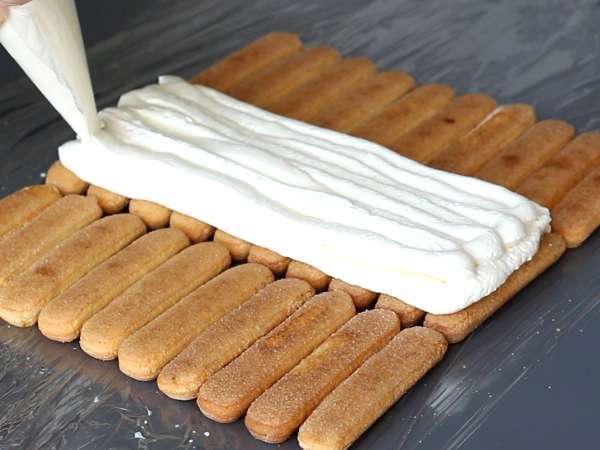 Bu kırmızı meyve kütüğünü yapmak için kalıba ihtiyacınız yok! - Hazırlık adım 4