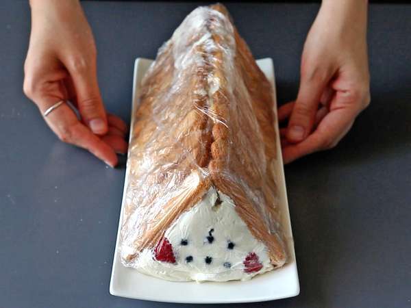 Bu kırmızı meyve kütüğünü yapmak için kalıba ihtiyacınız yok! - Hazırlık adım 7