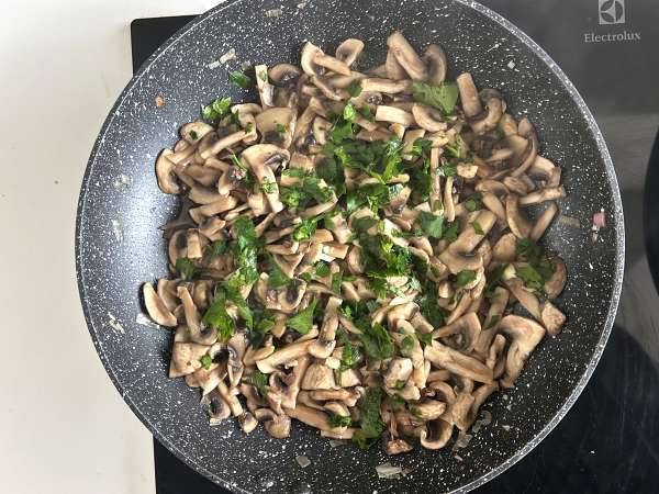 Mantarlı Kremalı Yumurta: hızlı ve ultra rahatlatıcı tarif! - Hazırlık adım 6