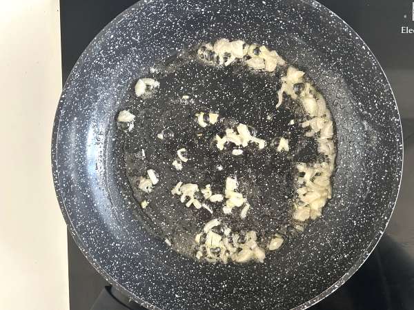 Ev yapımı biber sosu: kremsi, hoş kokulu ve süper kolay! - Hazırlık adım 3