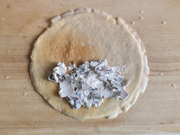 Crespelle ricotta ve mantar: her durum için mükemmel kremalı vejetaryen tarif - Hazırlık adım 8