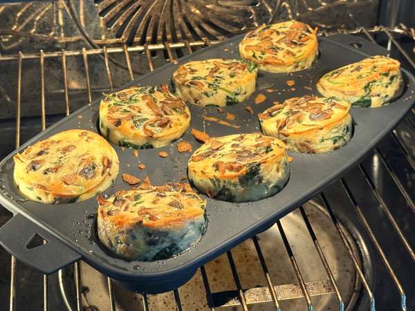 Ispanaklı ve mantarlı börek - Hazırlık adım 11