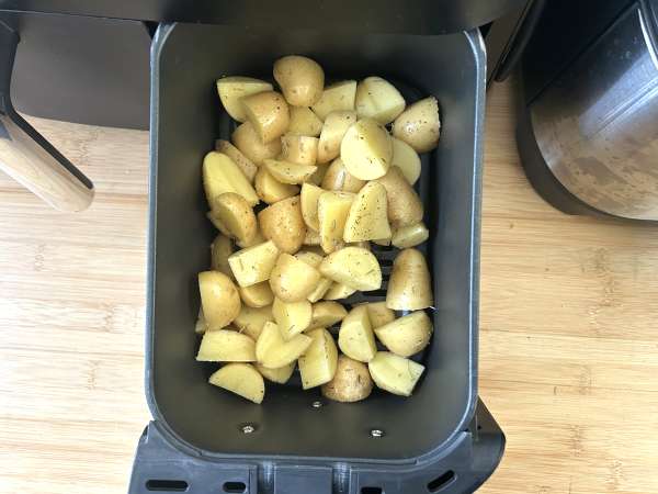 Çıtır çıtır, ağızda eriyen keçi peyniri kütüğü Air Fryer ile pane edilmiş: mutlak konfor! - Hazırlık adım 2