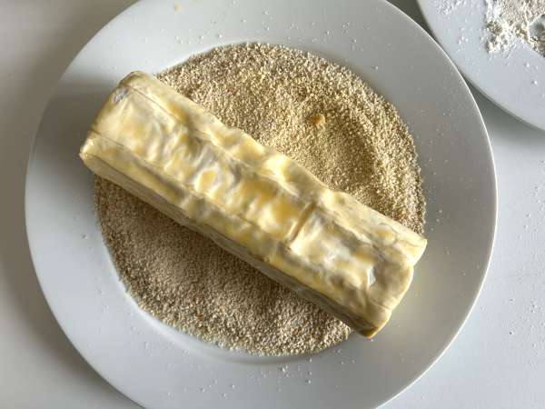 Çıtır çıtır, ağızda eriyen keçi peyniri kütüğü Air Fryer ile pane edilmiş: mutlak konfor! - Hazırlık adım 4