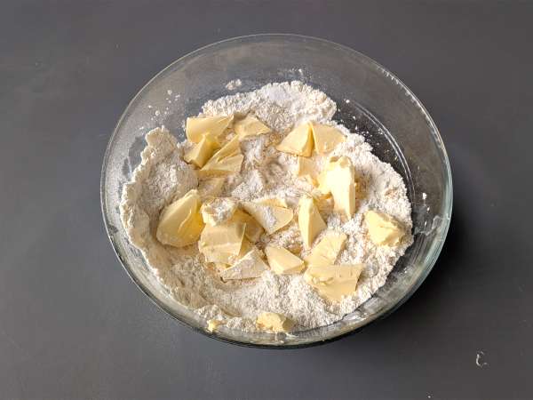 Çilek reçelli Sevgililer Günü tartları: romantik ev yapımı ikramlar - Hazırlık adım 1