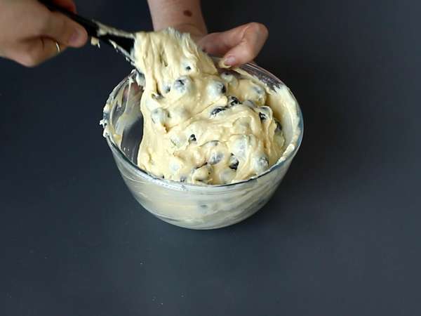 Yaban mersinli crumble kek: fondan, yumuşaklık ve çıtırlığı bir araya getiren kek! - Hazırlık adım 6