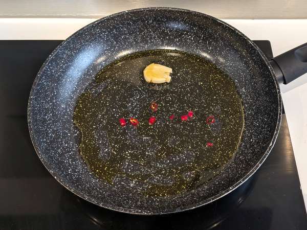 Kalamar sosu: makarna için mükemmel bir çeşni - Hazırlık adım 3