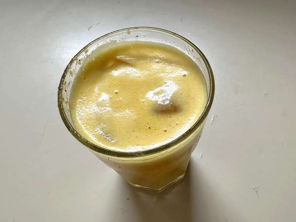 Caipirinha de maracujá batida: Brezilya klasiğinin daha kremalı ve daha ferahlatıcı versiyonu - Hazırlık adım 3