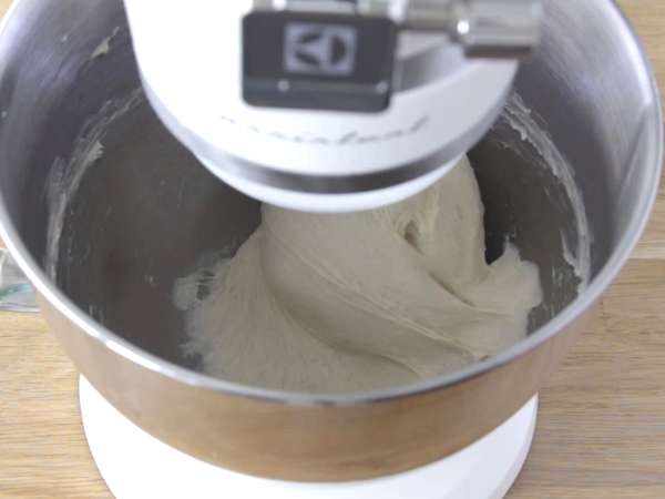 Nemli Margherita pizza - Hazırlık adım 4