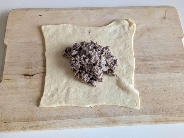 Havalı fritöz burger ekmeği: hızlı ve lezzetli bir akşam yemeği için harika - Hazırlık adım 4