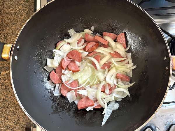 Yumurtalı ve havuçlu altın biberli farofa - Hazırlık adım 1