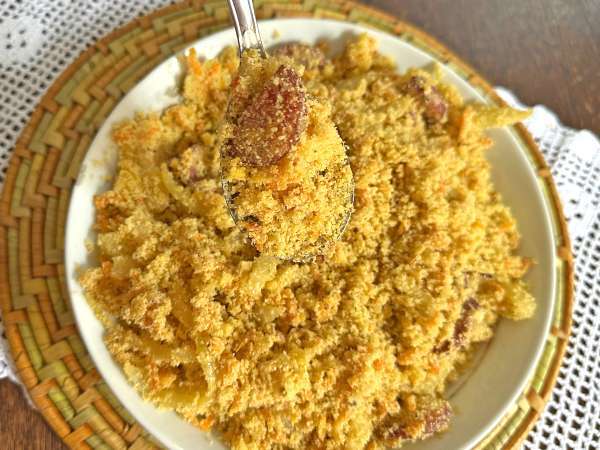 Yumurtalı ve havuçlu altın biberli farofa - Hazırlık adım 4