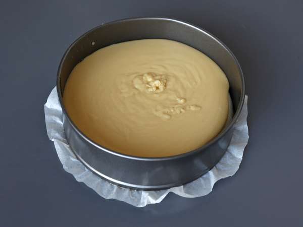 Ekstra fondanlı baş aşağı muzlu kek - Hazırlık adım 7